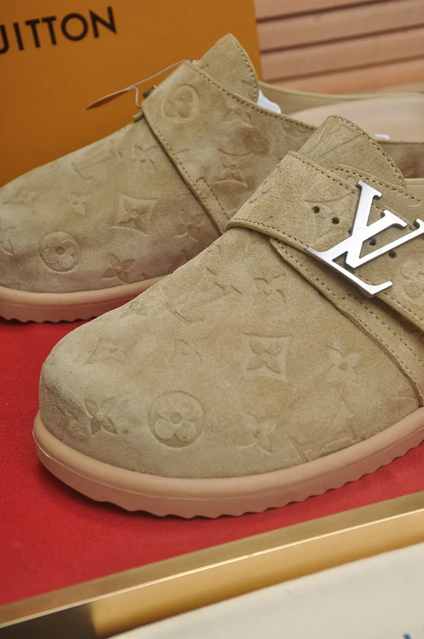 Men's men's shoes 💰520💶[LOUIS VUITTON] (cowhide lining) new style 🍀LV Louis Vuitton * - top version of LV classic semi-slip trendy shoes! Made of imported original cow suede cowhide, with a first layer of comfortable cowhide lining inside! Original wear-resistant rubber outsole! High quality products! Code number 38-45 (45 customized)